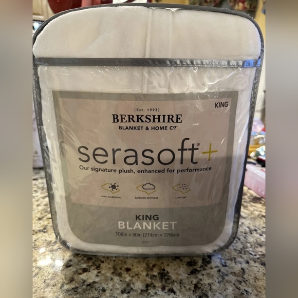 Berkshire Bedding Berkshire Life Serasoft King Blanket Poshmark